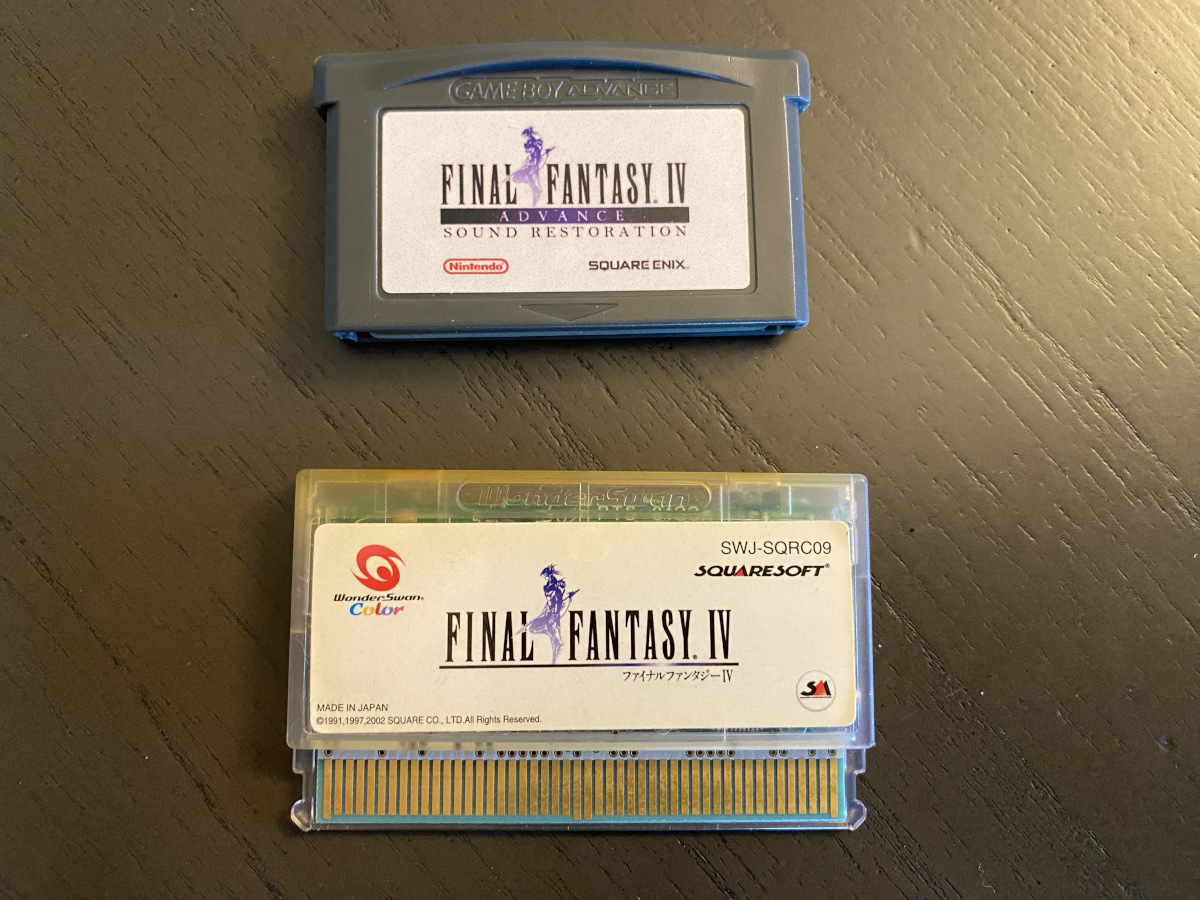 Image showing a GBA and a WSC cartridge for comparision